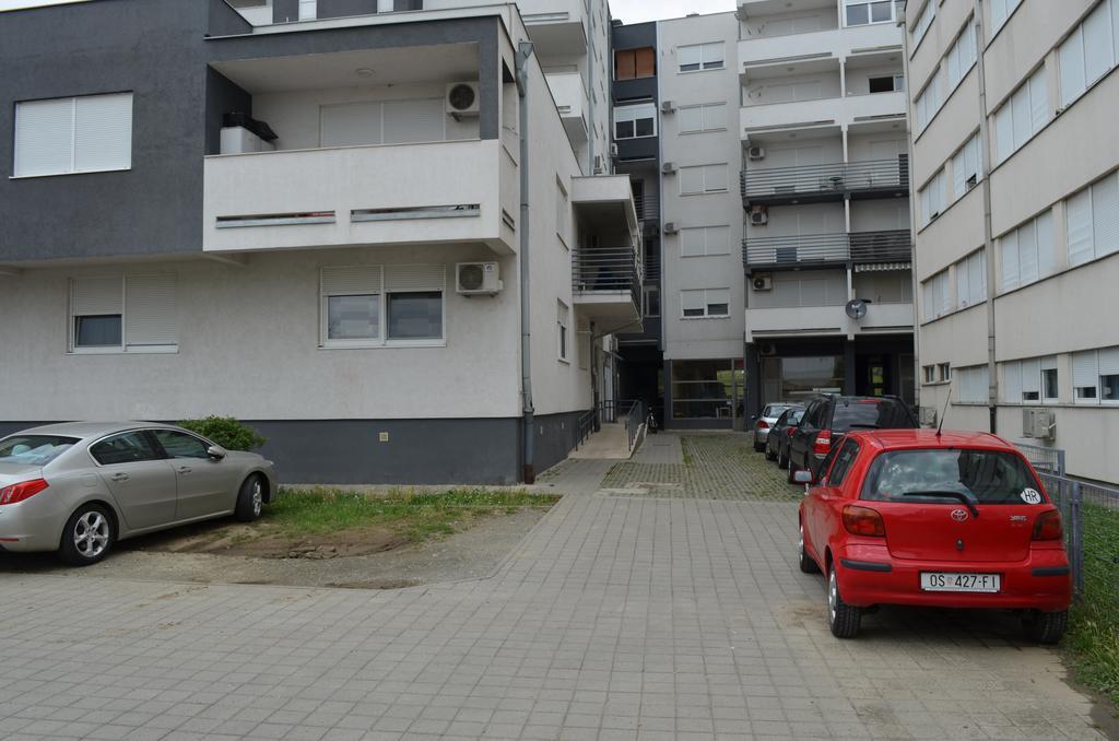 Apartment Viktor,Parking Osijek Room photo