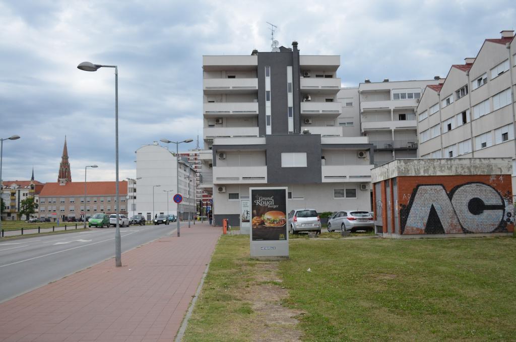 Apartment Viktor,Parking Osijek Room photo