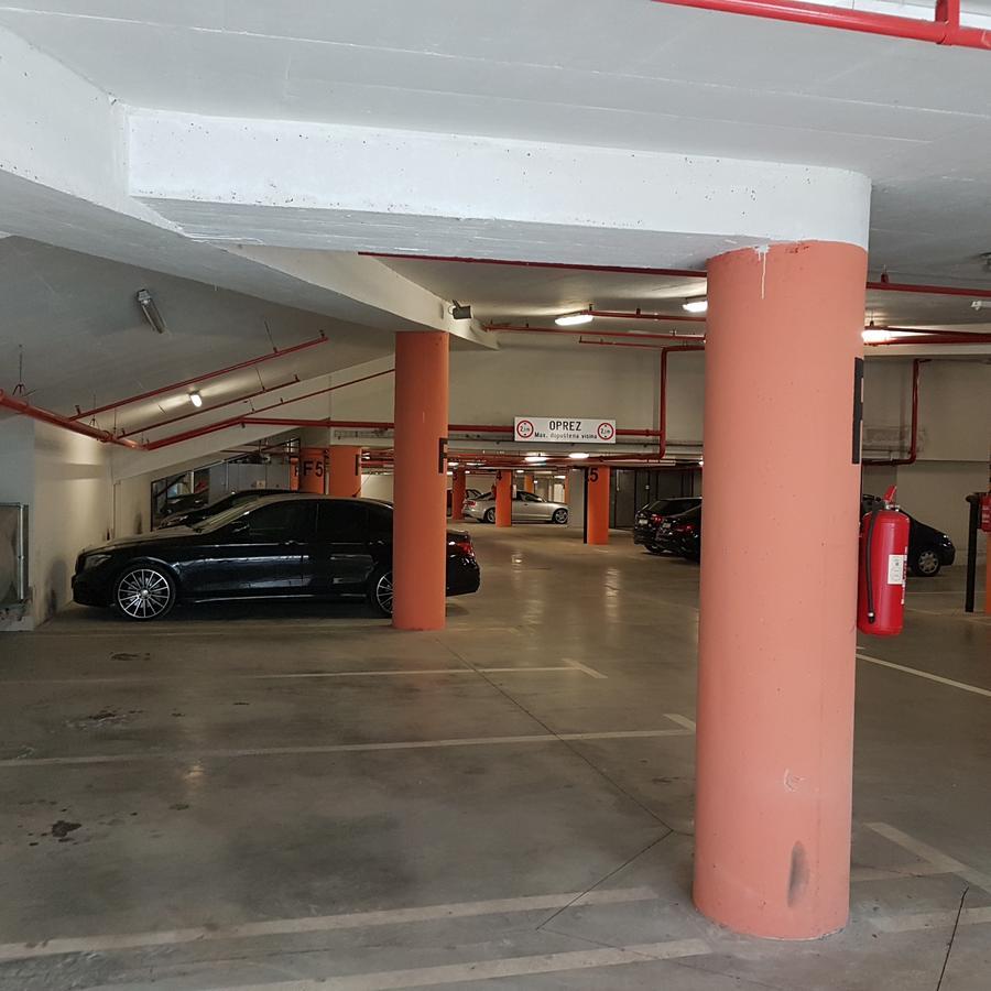 Apartment Viktor,Parking Osijek Exterior photo