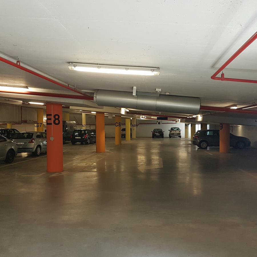 Apartment Viktor,Parking Osijek Exterior photo
